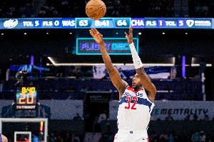 给我查，严查！米德尔顿末节5中1&加时2失误 CJ末节+加时合计7中1